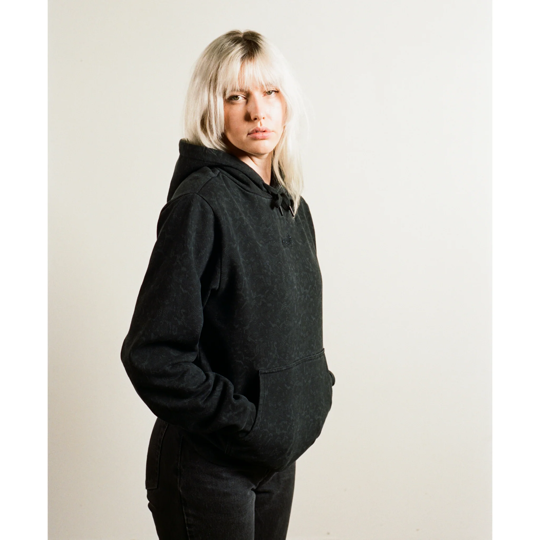 Serpent Animal Print Pullover Hoodie - Image 9